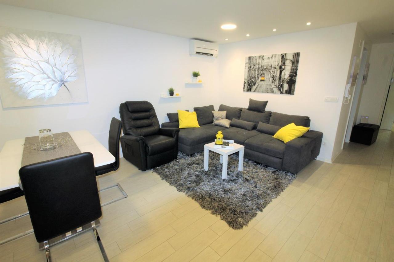 שיבניק Apartment Pia מראה חיצוני תמונה