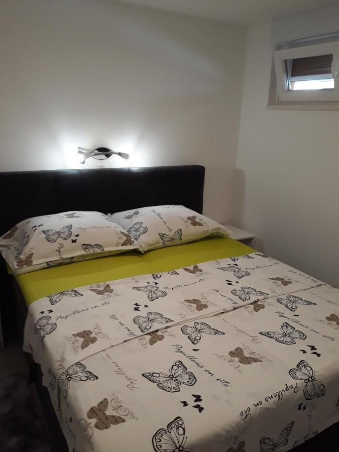 שיבניק Apartment Pia מראה חיצוני תמונה